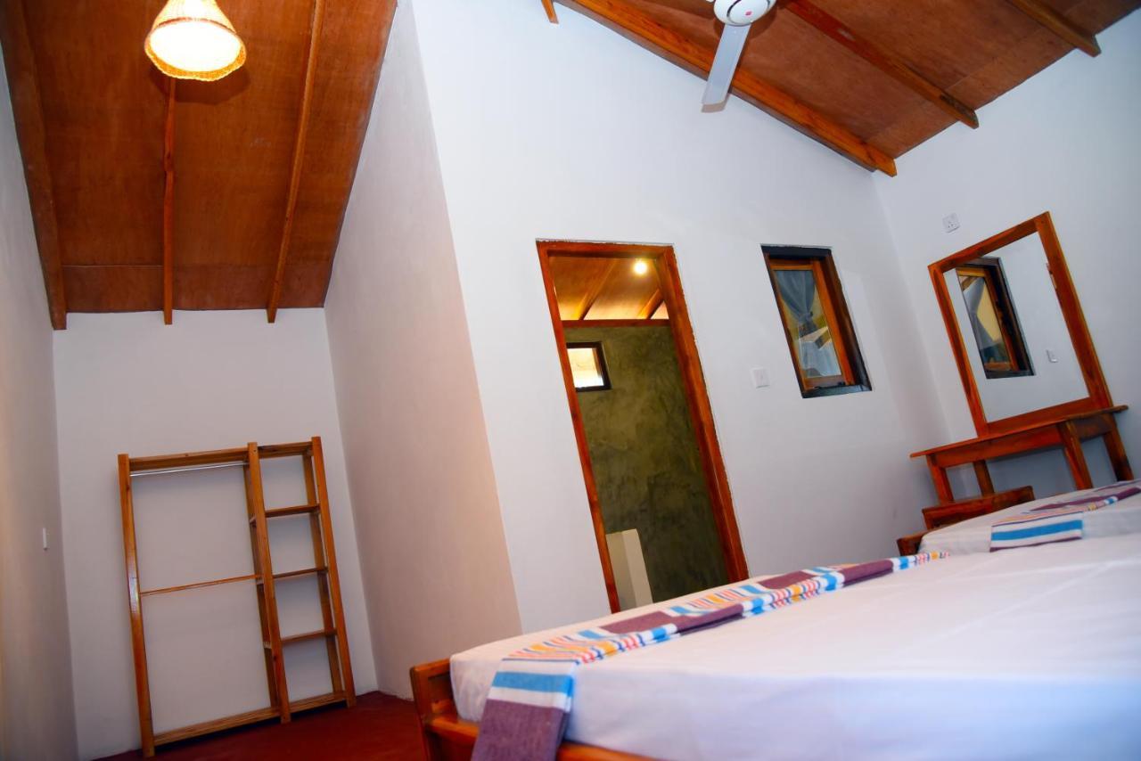 Prime Surfers Bungalow Arugam Bay Eksteriør billede