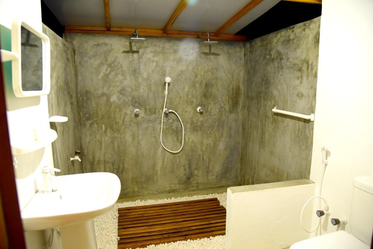 Prime Surfers Bungalow Arugam Bay Eksteriør billede
